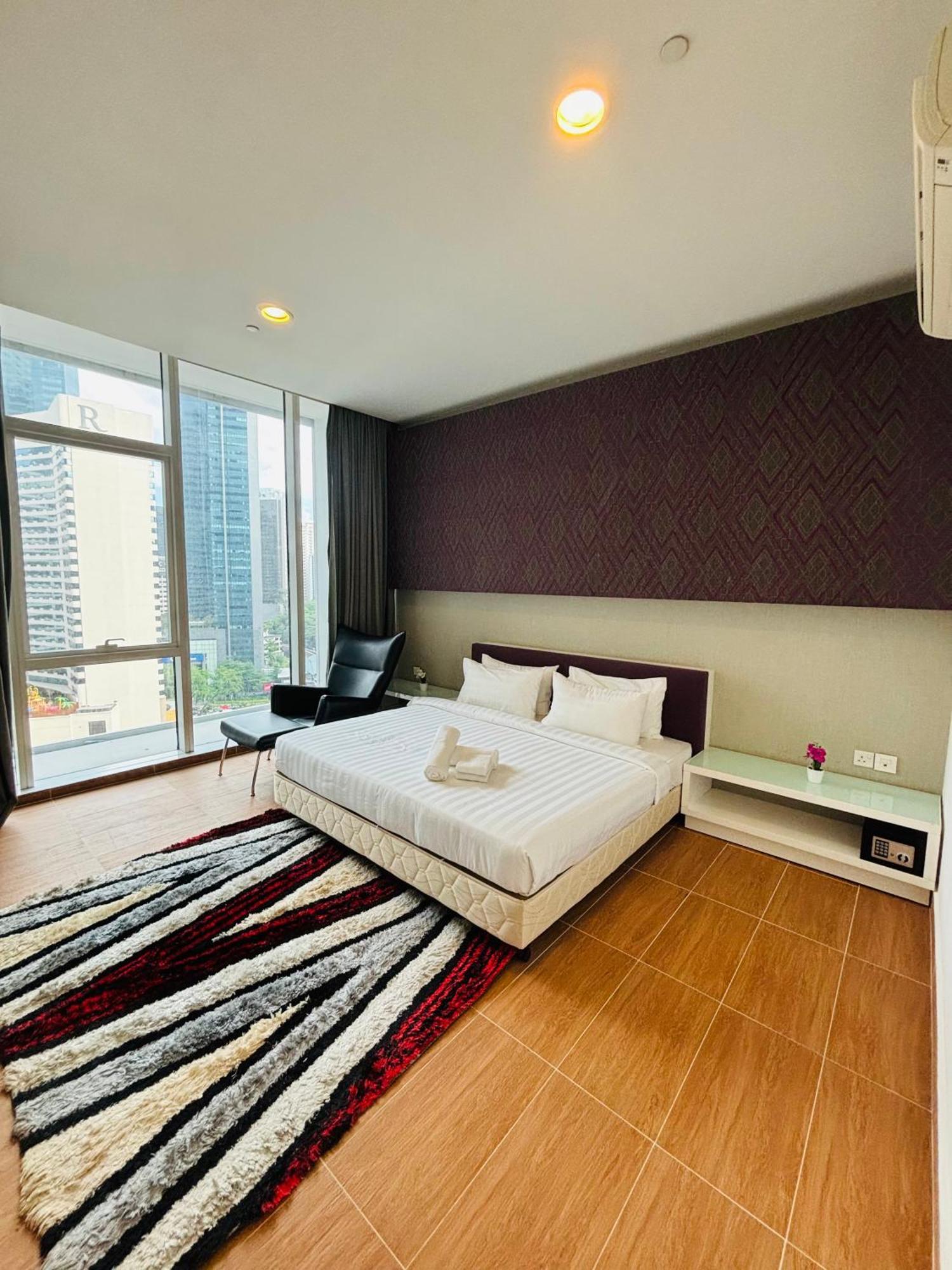 Luxury Platinum Klcc By Lux Apartment